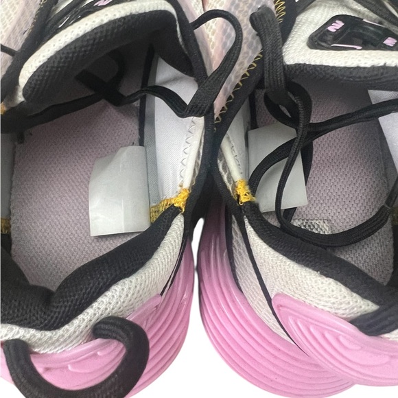 Nike Air Max 290 GS - White and Pink 5.5y or 7 women’s - Picture 7 of 9